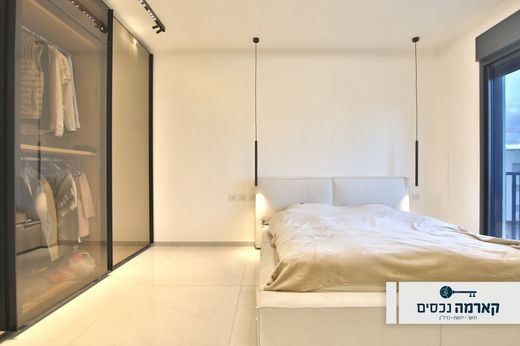 Penthouse in Qiryat Ata, Haifa