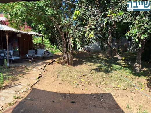 Casa di lusso a Ness Ziona, Central District