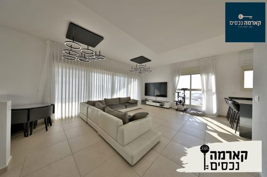 Penthouse in Qiryat Ata, Haifa