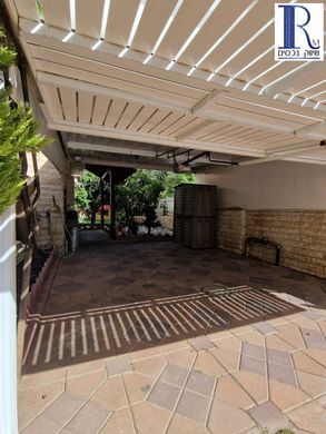 豪宅  H̱olon, Tel Aviv District