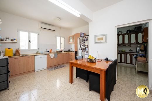 Lüks ev Pardés H̱anna Karkur, Haifa