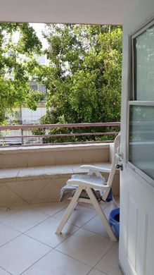 Apartment in Kfar Saba, Central District