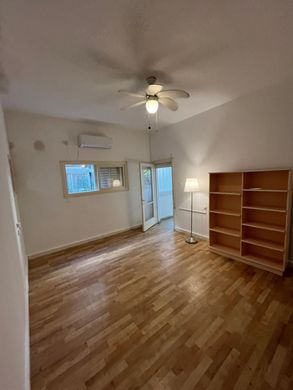 Apartment / Etagenwohnung in Tel Aviv, Tel Aviv District