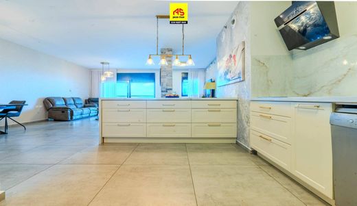 Apartment in Ashkelon, Southern District