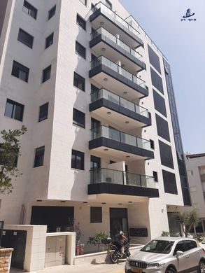 Квартира, Гиватаим, Tel Aviv District