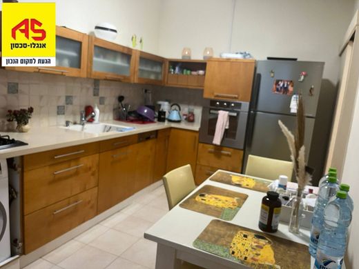 Herzliya, Tel Aviv Districtのアパートメント