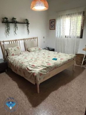 Luksusowy dom w Ness Ziona, Central District