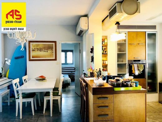 Duplex - Ramat HaSharon, Tel Aviv District