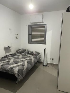 Apartment / Etagenwohnung in Petah Tikva, Central District