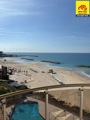 Daire Herzliya, Tel Aviv District