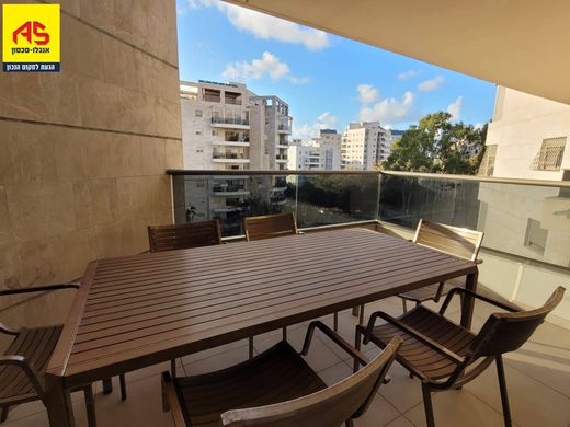 Apartment in Netanya, Central District