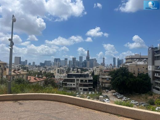 Daire Givatayim, Tel Aviv District