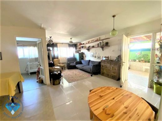 Luksusowy dom w Ness Ziona, Central District