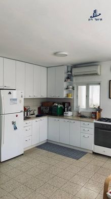 Apartment in Givatayim, Tel Aviv