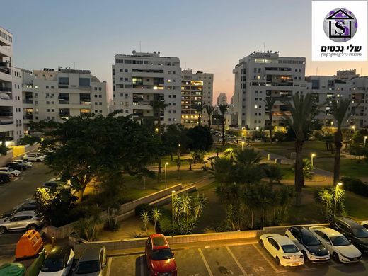 Ashdod, Southern Districtのアパートメント