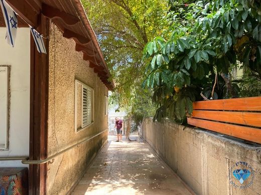 Luksusowy dom w Ness Ziona, Central District