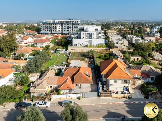 Элитный дом, Pardés H̱anna Karkur, Haifa