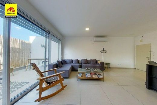 Penthouse w Raanana, Central District