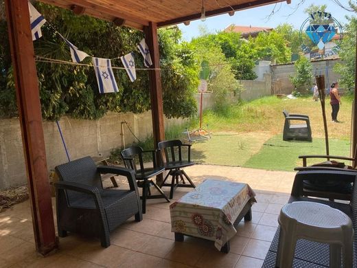 Luxury home in Ness Ziona, Central District