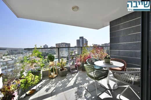 Apartment / Etagenwohnung in Rechowot, Central District