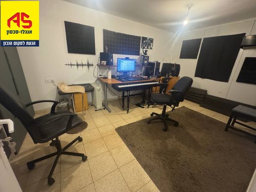 منزل ﻓﻲ Kefar Yona, Central District