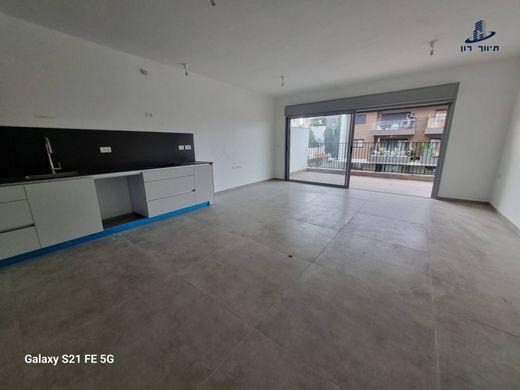 Piso / Apartamento en Givatayim, Tel Aviv District