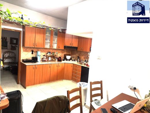 Apartment in Petah Tikva, Central District