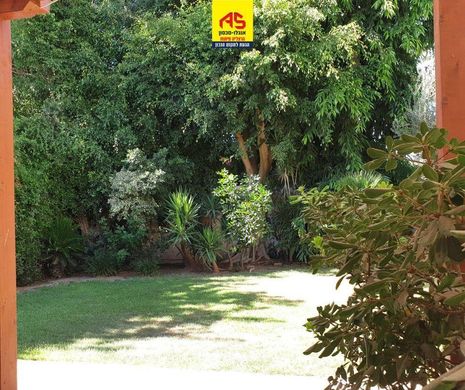 ‏בתי יוקרה ב  הרצליה, תל אביב