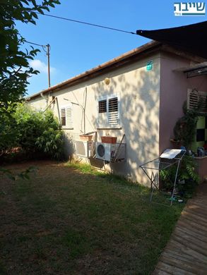 Casa de lujo en Ness Ziona, Central District