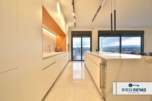 Penthouse in Qiryat Ata, Haifa District