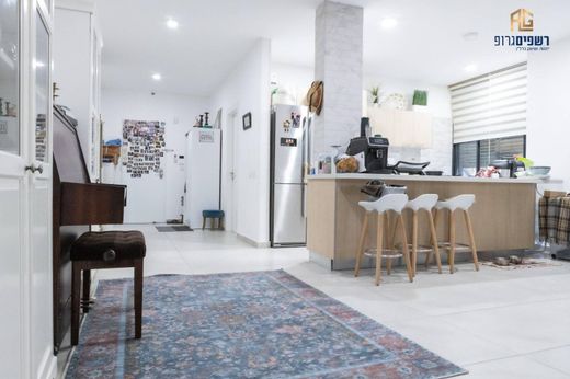 Piso / Apartamento en Kfar Saba, Central District