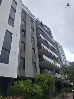 Appartamento a Givatayim, Tel Aviv District