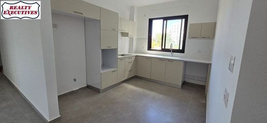 ‏דירה ב  הוד השרון, Meẖoz HaMerkaz