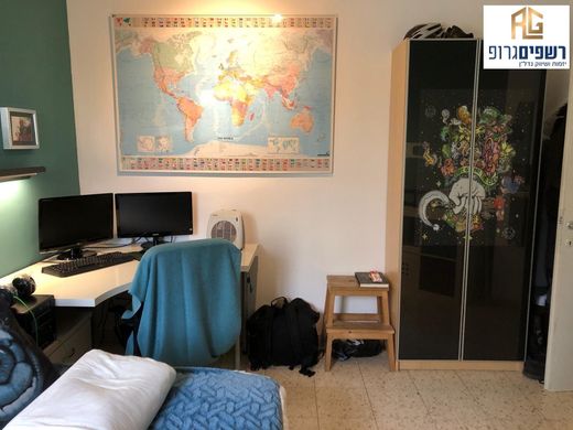 Piso / Apartamento en Kfar Saba, Central District