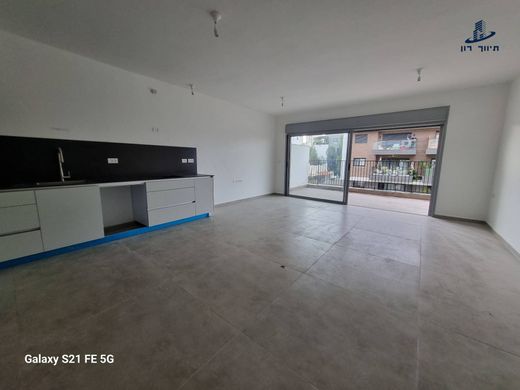 Piso / Apartamento en Givatayim, Tel Aviv District