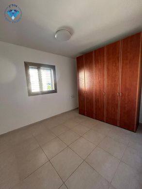 Apartment in Ness Ziona, Central District