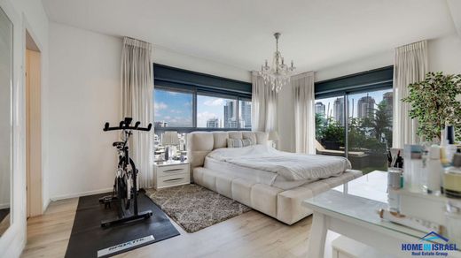 Penthouse Netanya, Central District