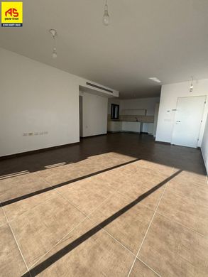 Apartment in Kefar Yona, Central District