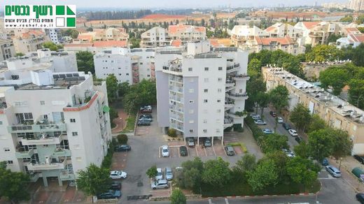 Apartment in Kfar Saba, Central District