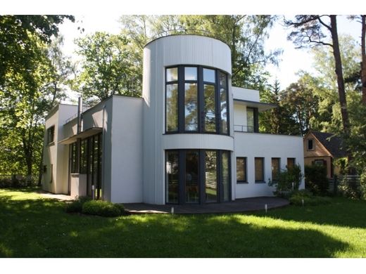 Вилла, Юрмала