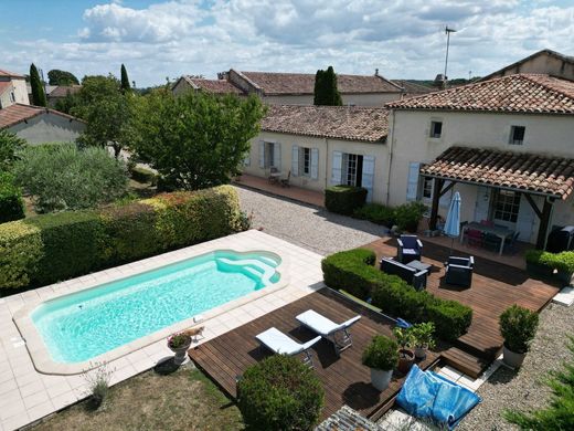 Luxury home in La Romieu, Gers