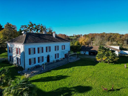 Landhuis in Tarbes, Hautes-Pyrénées