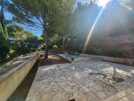 Вилла, Сет, Hérault