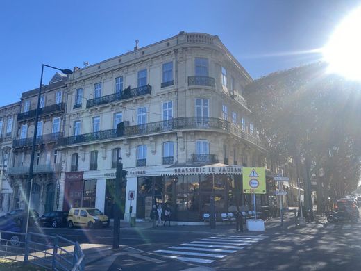 Apartment / Etagenwohnung in Sète, Hérault