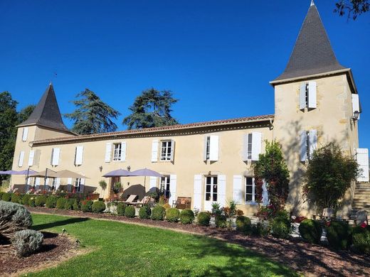 Köy evi Condom, Gers