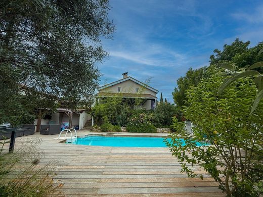 Willa w Poussan, Hérault
