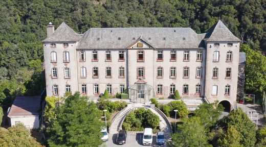 Zamek w Saint-Laurent-d'Olt, Aveyron
