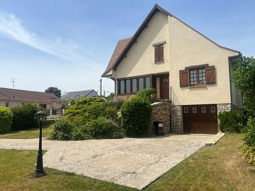Villa in Saint-Chéron, Essonne