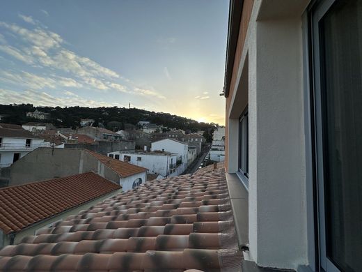 Apartment / Etagenwohnung in Sète, Hérault