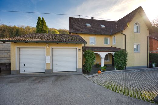 Maison de luxe à Pucking, Politischer Bezirk Linz-Land